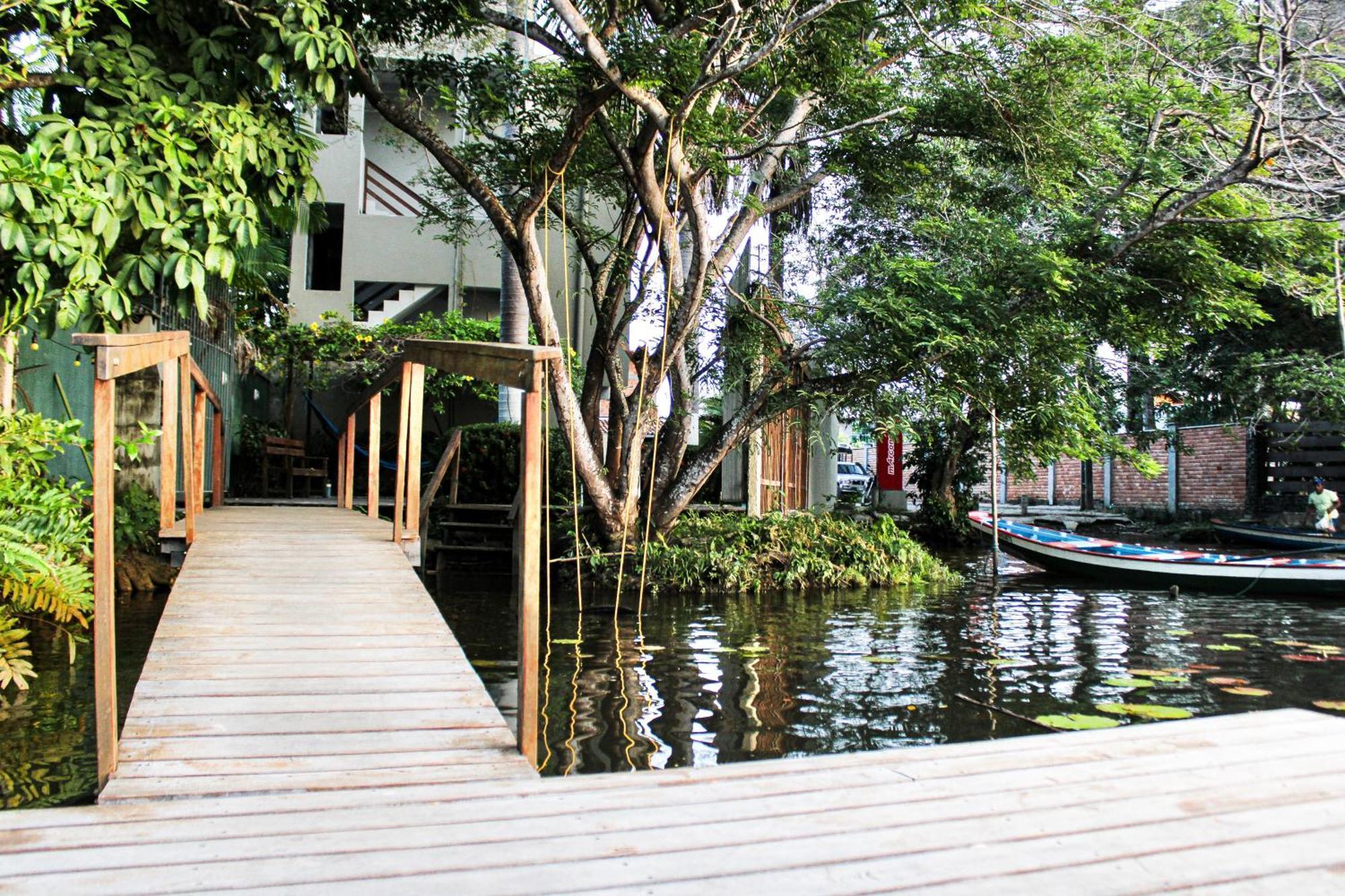 Lodge Marcone Lima -