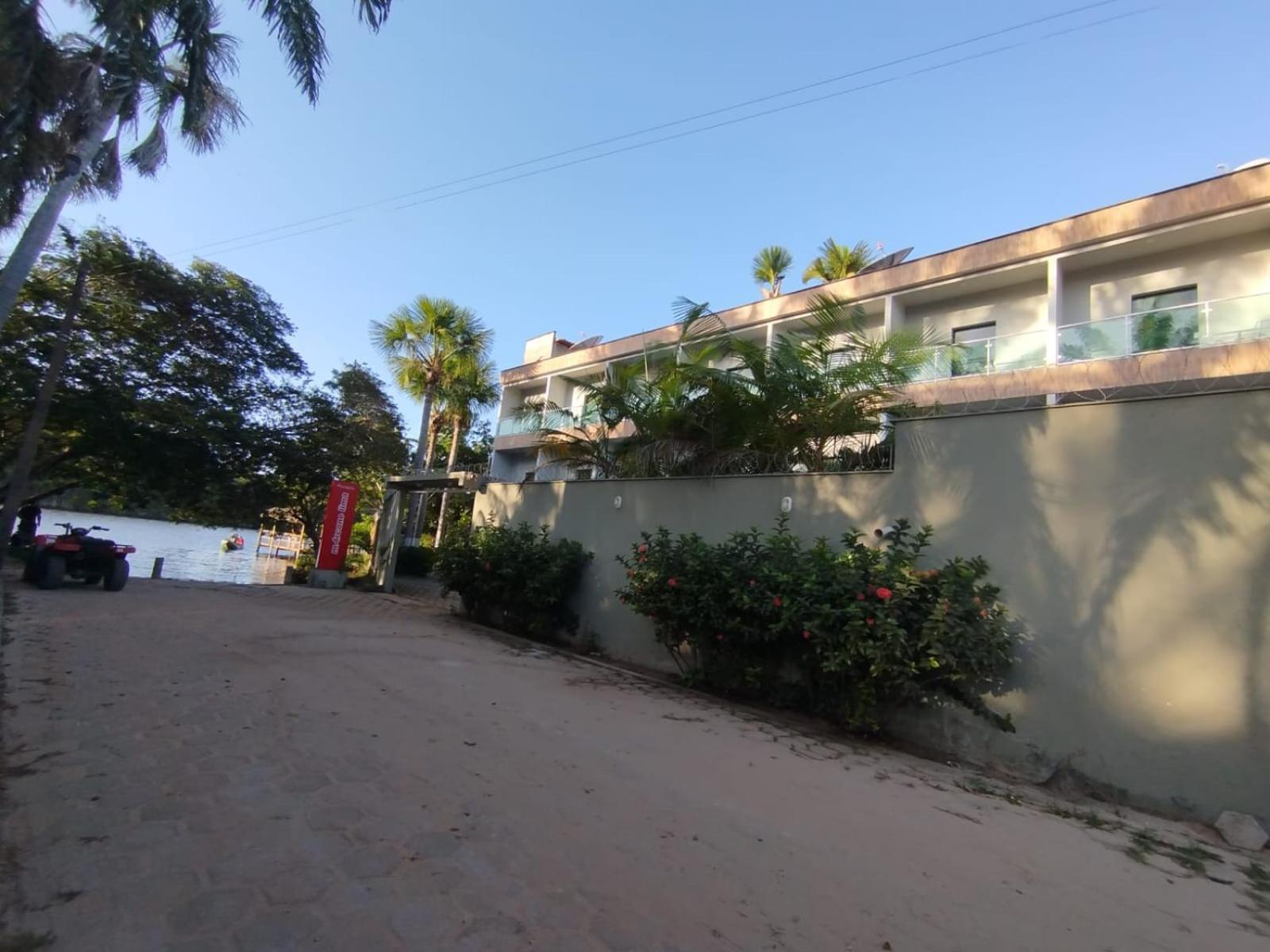 Lodge Marcone Lima -